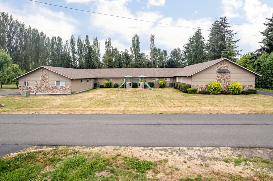 1435 33rd Ave, Longview, WA à vendre - Photo du bâtiment - Image 3 de 40