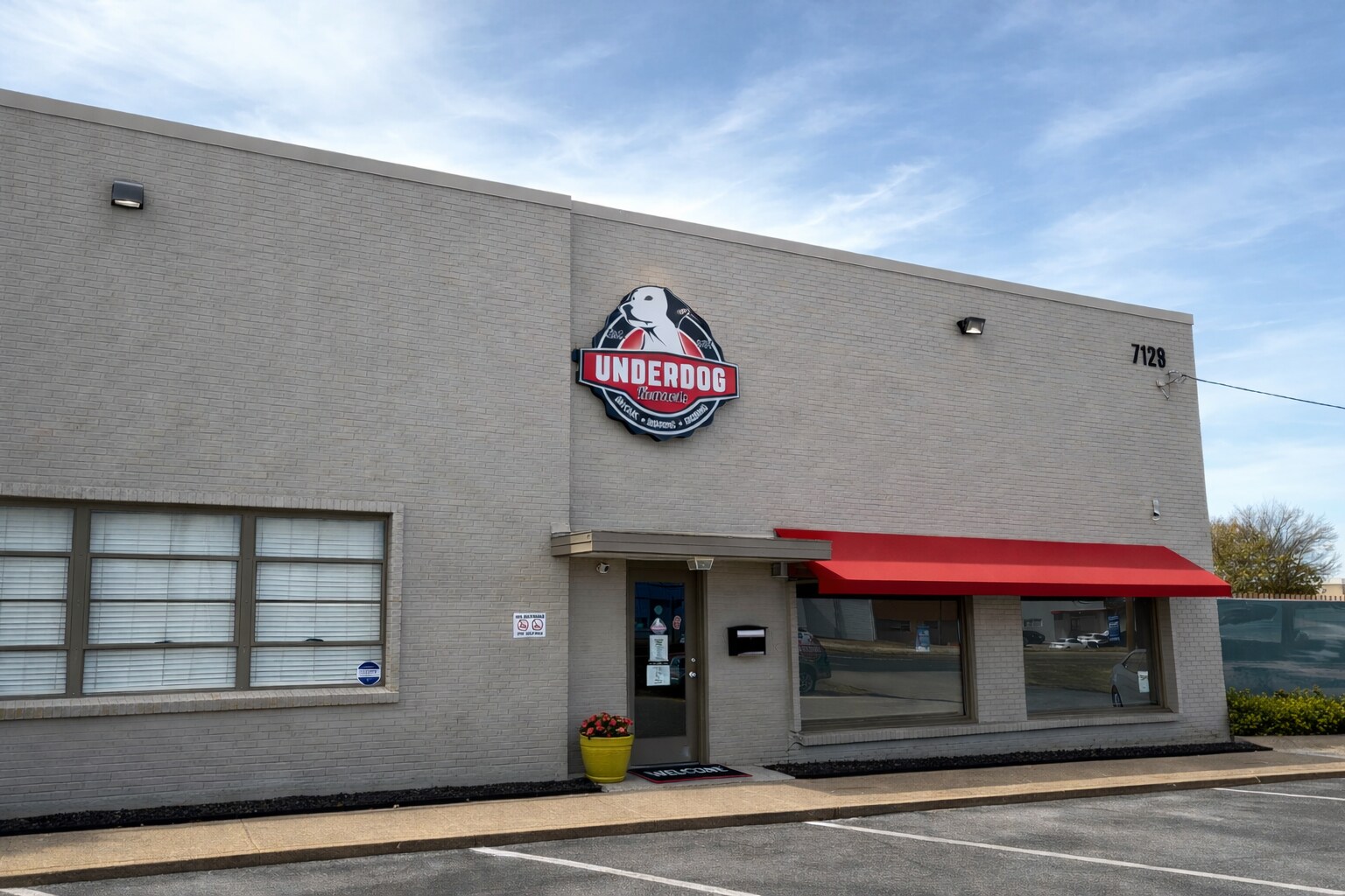 1915 Empire Central, Dallas, TX for lease Primary Photo- Image 1 of 25