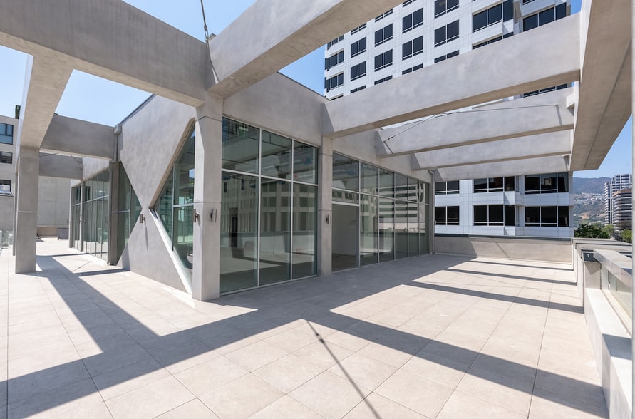 431 N Brand Blvd, Glendale, CA for lease - Building Photo - Image 3 of 10