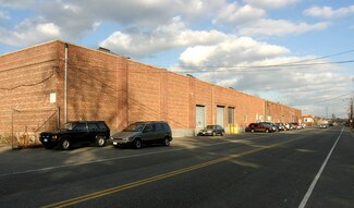 Plus de détails pour 75-79 Commercial Ave, Garden City, NY - Industriel à louer