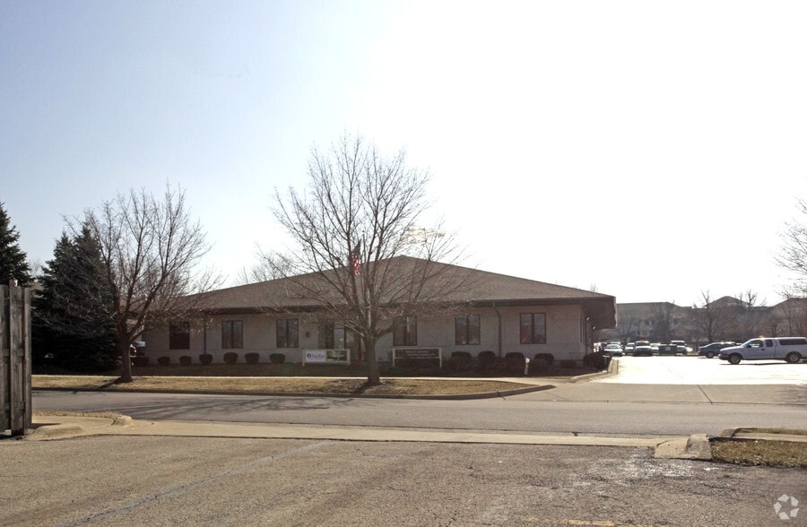 3230 Executive Dr, Joliet, IL for sale - Primary Photo - Image 1 of 23