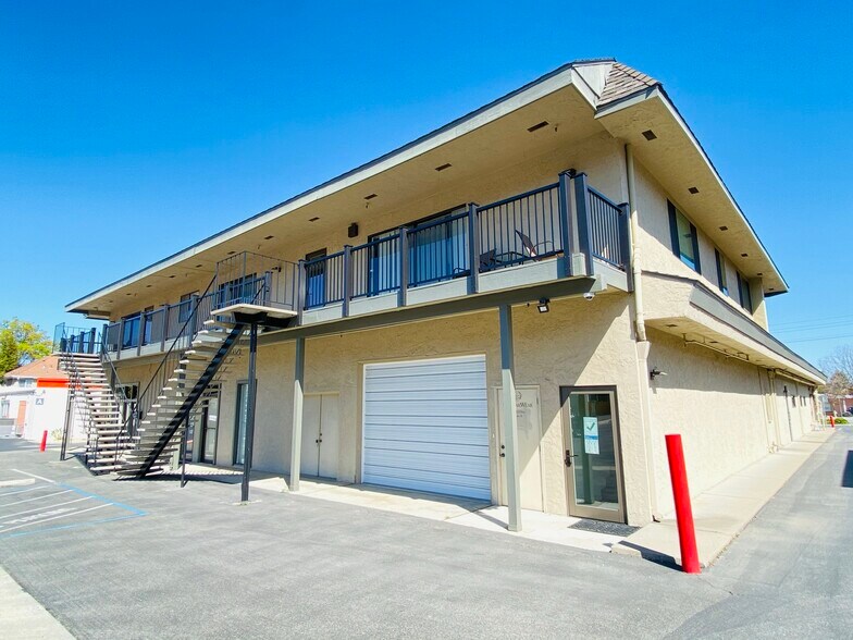 12333 Saratoga Sunnyvale Rd, Saratoga, CA à louer - Photo du bâtiment - Image 3 de 17