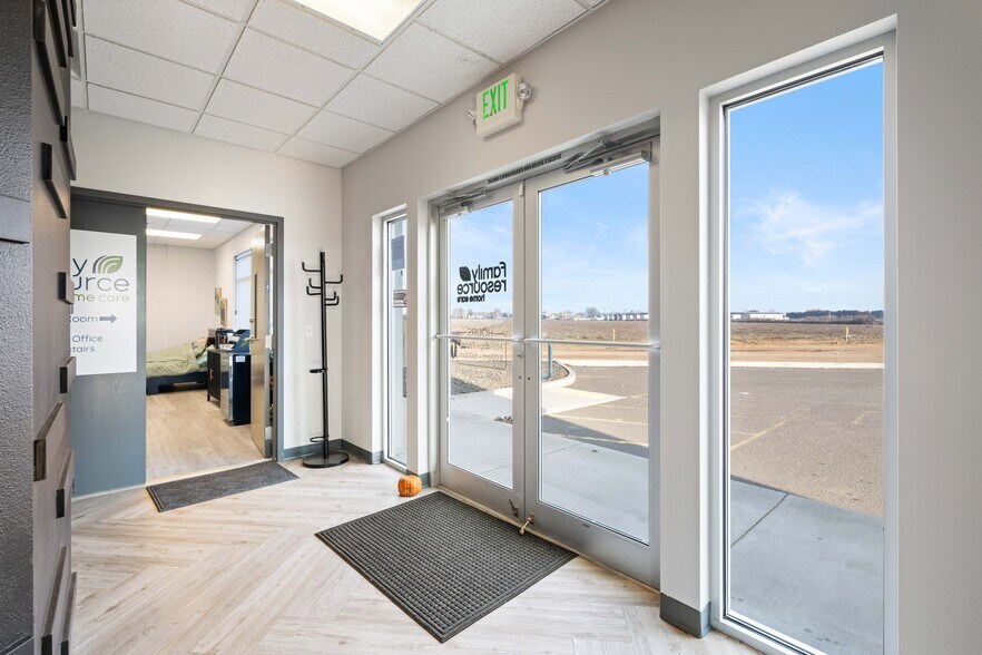 2576 Yakima Valley Hwy, Sunnyside, WA à louer - Photo du bâtiment - Image 2 de 21