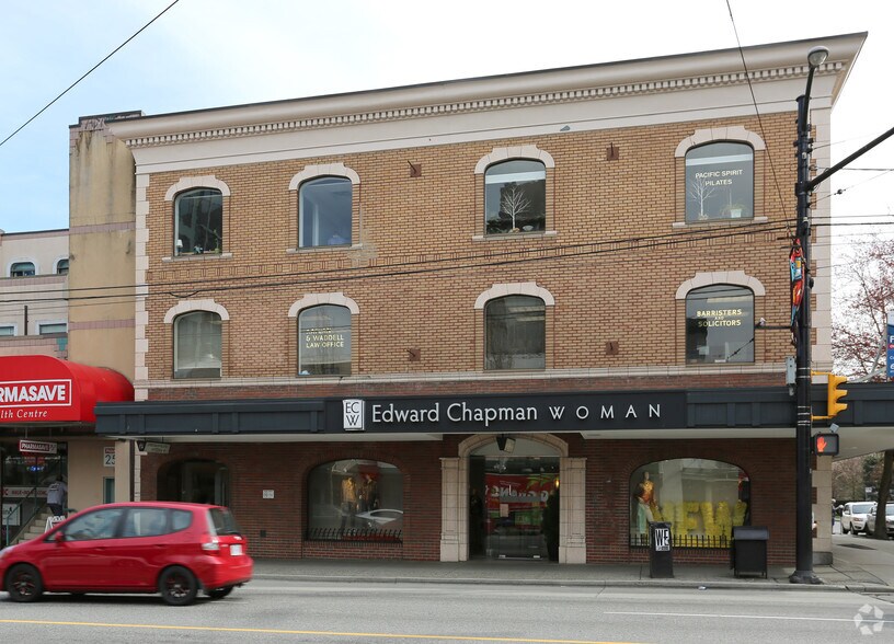 2590-2596 Granville St, Vancouver, BC à louer - Photo du bâtiment - Image 2 de 21