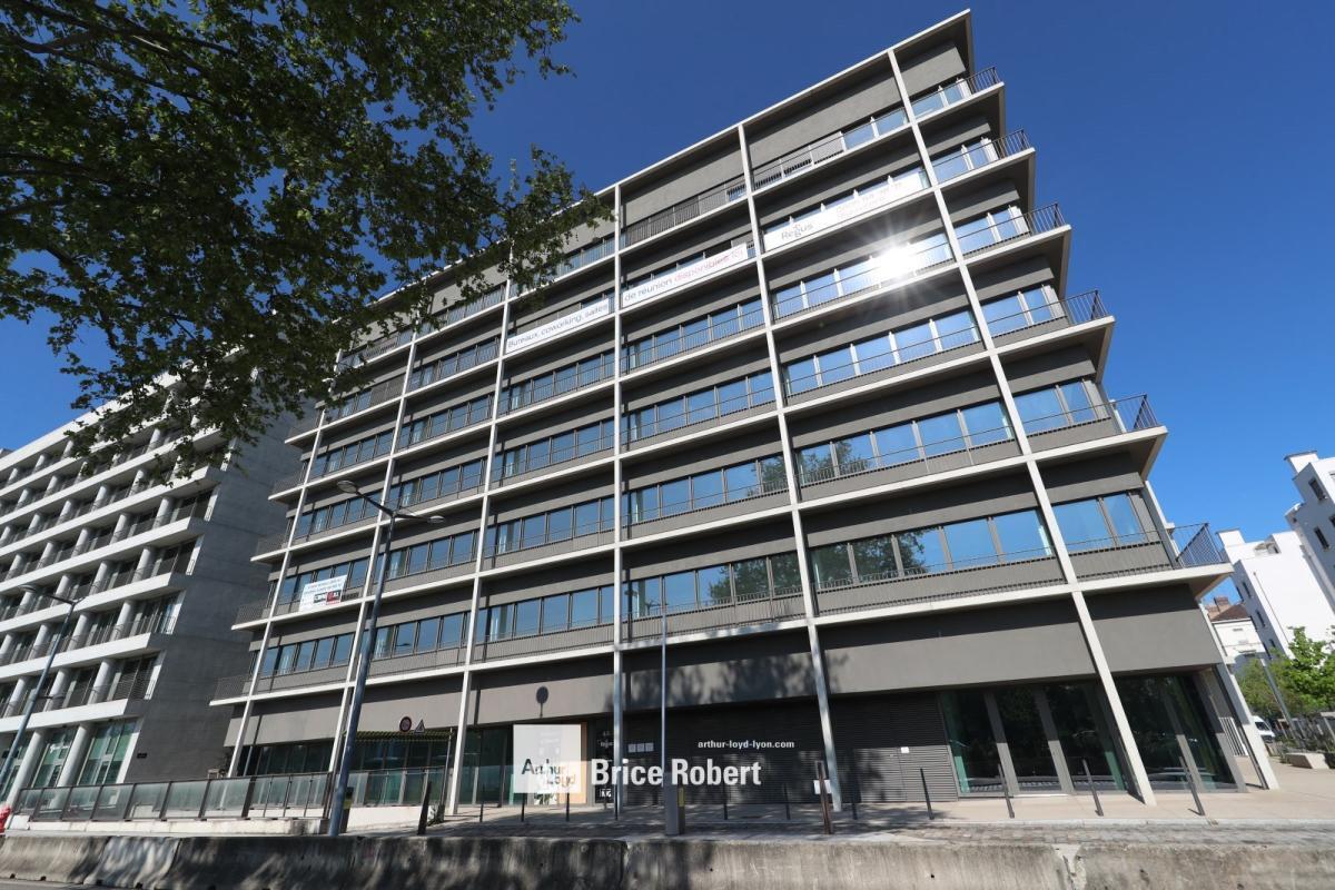 Commerce de détail dans Lyon à louer Photo du bâtiment- Image 1 de 10