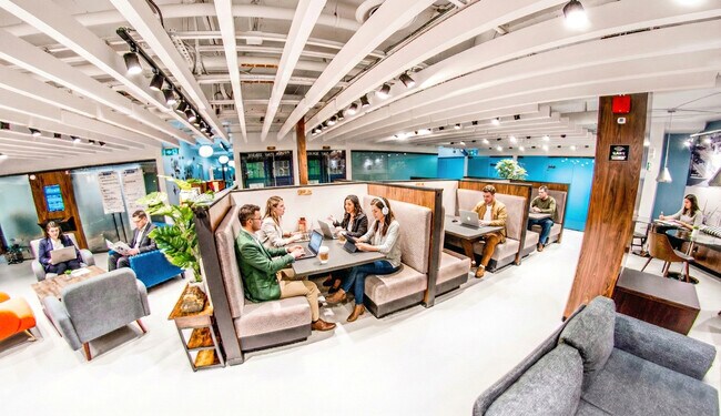 Plus de détails pour 252 W Esplanade, North Vancouver, BC - Coworking à louer