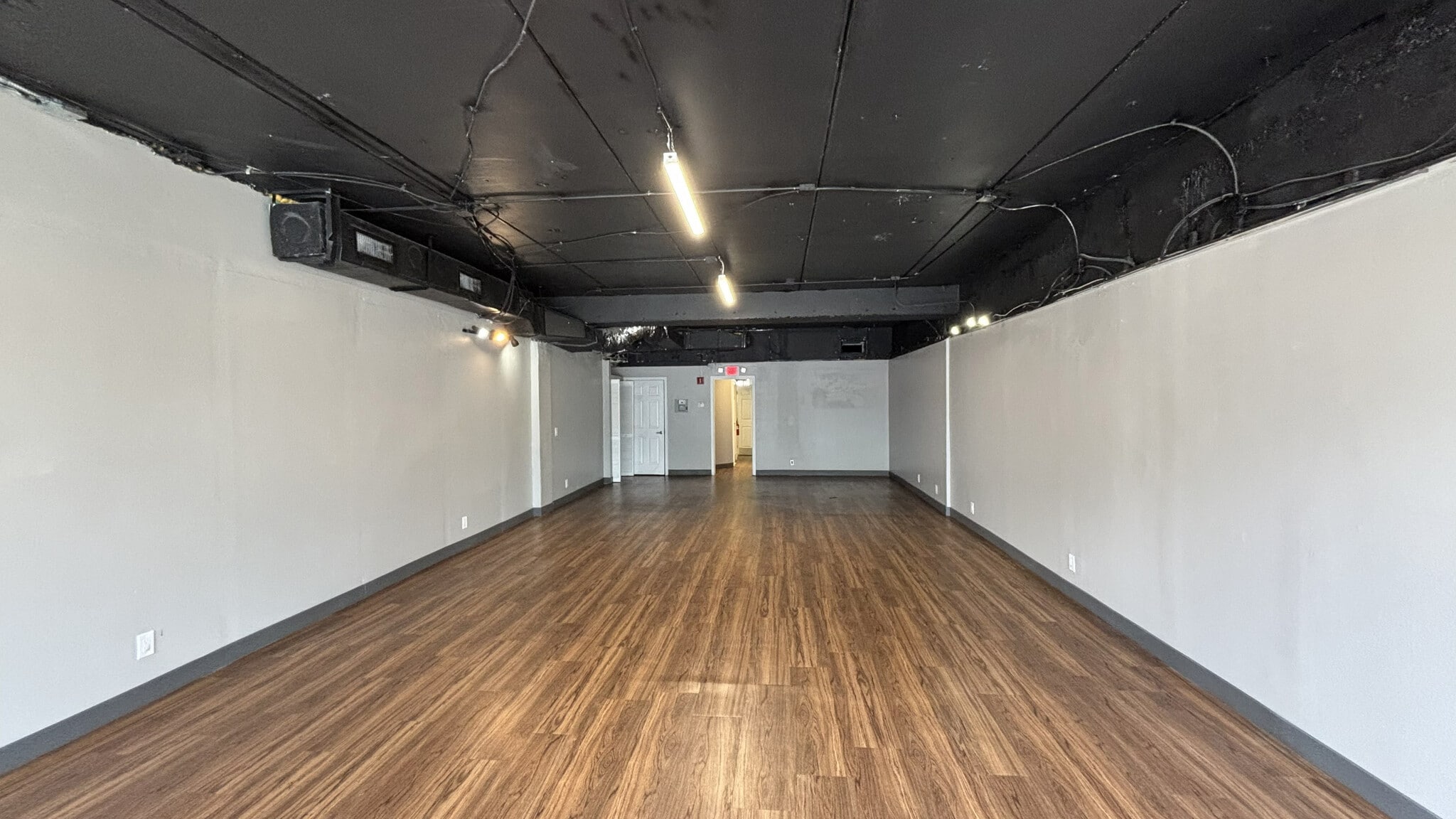 2727 E Oakland Park Blvd, Fort Lauderdale, FL for lease Interior Photo- Image 1 of 17