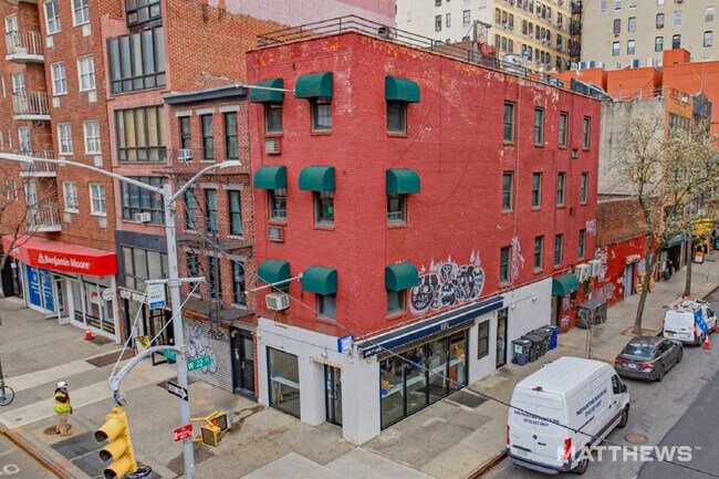 More details for 209 7th Ave, New York, NY - Retail for Sale