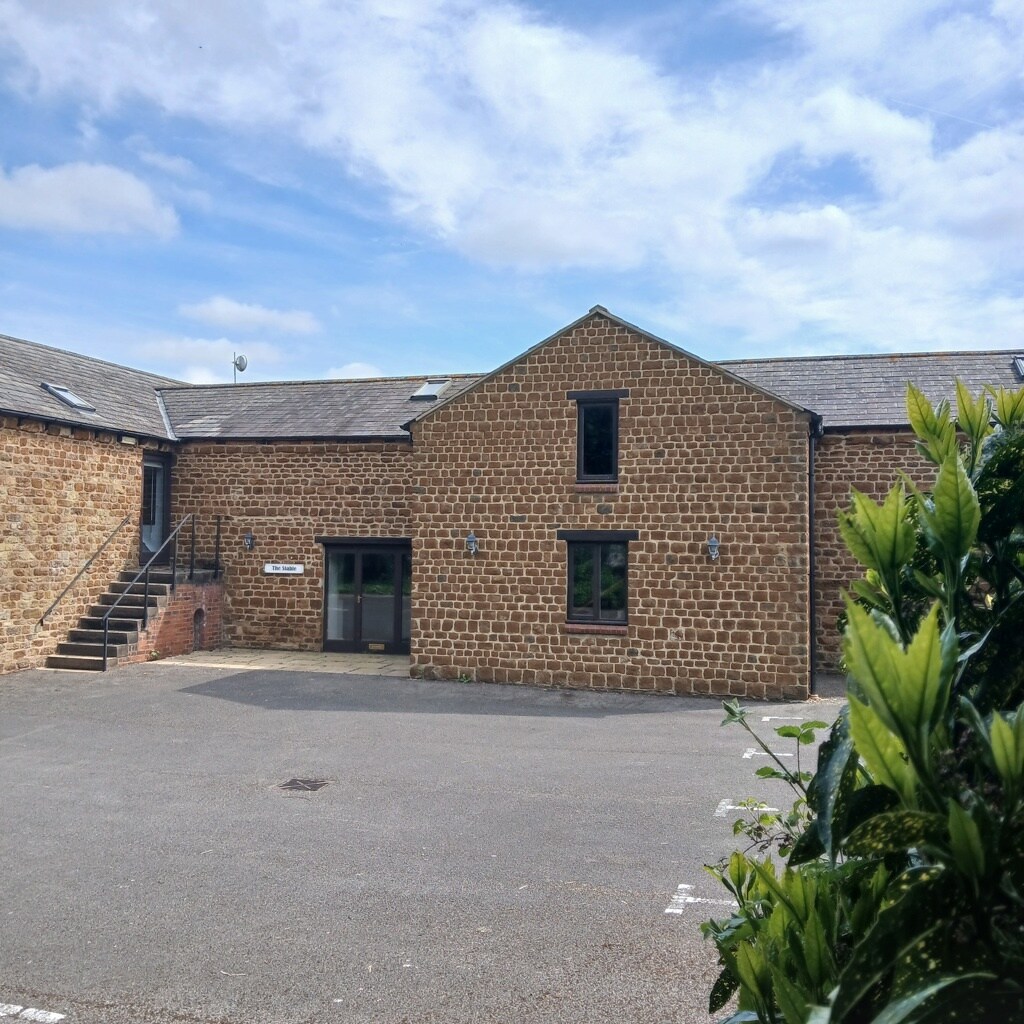 Appletree Rd, Banbury à louer Photo du bâtiment- Image 1 de 4