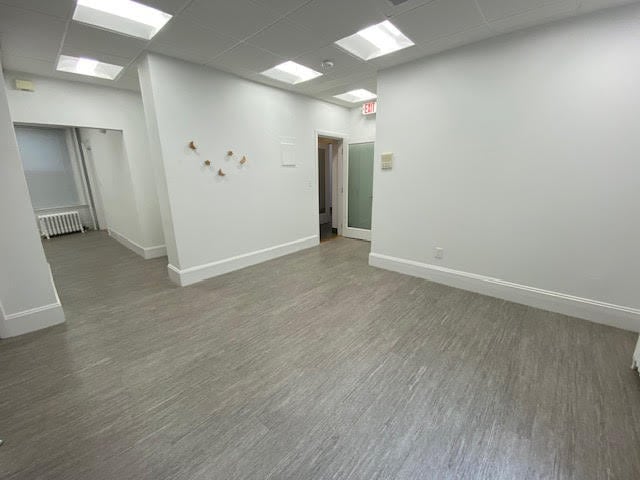 229-235 Harvard St, Brookline, MA for lease - Interior Photo - Image 3 of 34