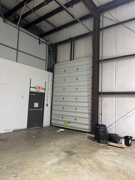 1075 Delsea Dr, Westville, NJ à louer - Photo du bâtiment - Image 2 de 7