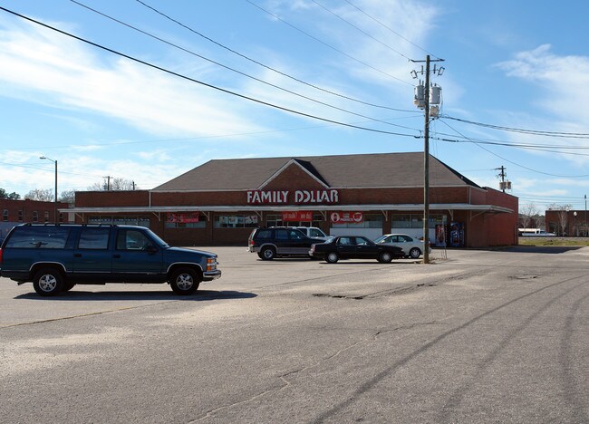 More details for 108 S 2nd Ave, Dillon, SC - Retail for Sale