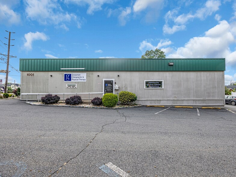 1001 Raritan Ave, Highland Park, NJ à vendre - Photo du bâtiment - Image 2 de 11