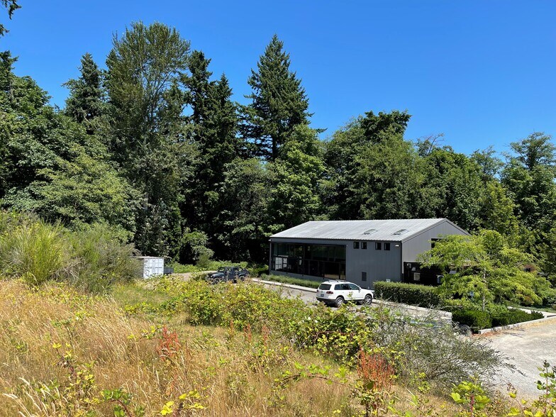 710 John Nelson, Bainbridge Island, WA à vendre - Photo du bâtiment - Image 2 de 5