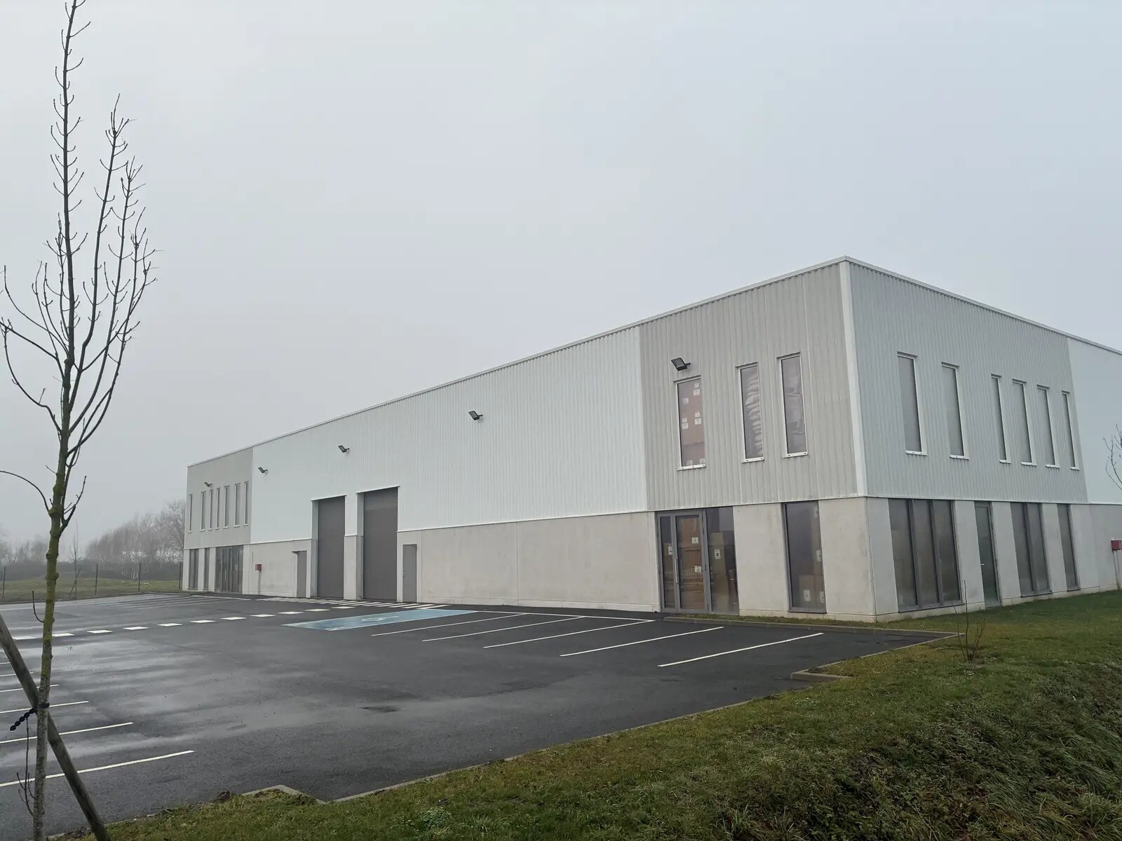 Industrial in Avelin for sale Building Photo- Image 1 of 2