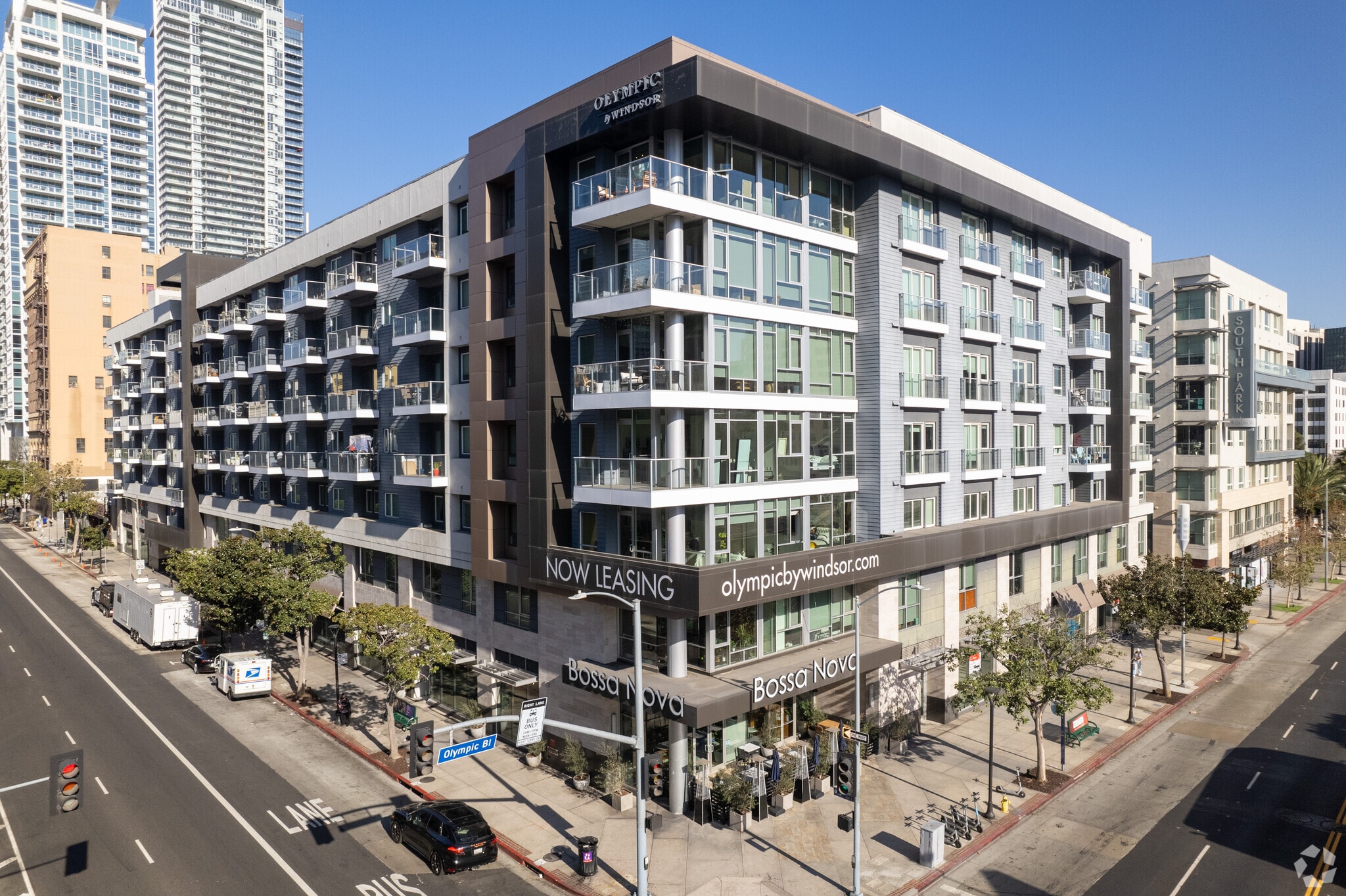 936 S Olive St, Los Angeles, CA à louer Photo du bâtiment- Image 1 de 5