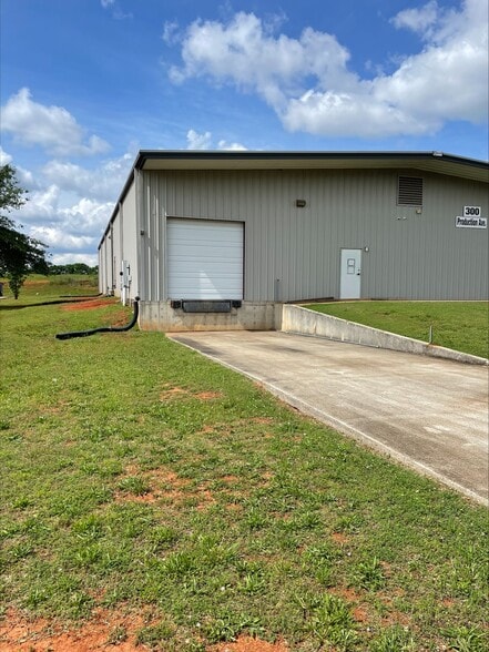 300 Production Ave, Madison, AL à louer - Photo du bâtiment - Image 2 de 4