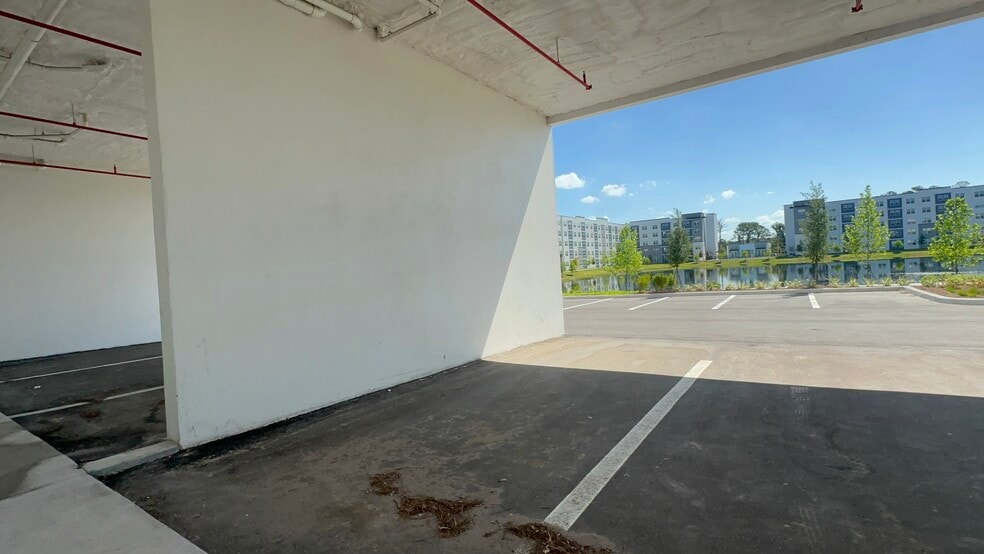 5587 Millenia Park Blvd, Orlando, FL à louer - Photo du bâtiment - Image 2 de 14