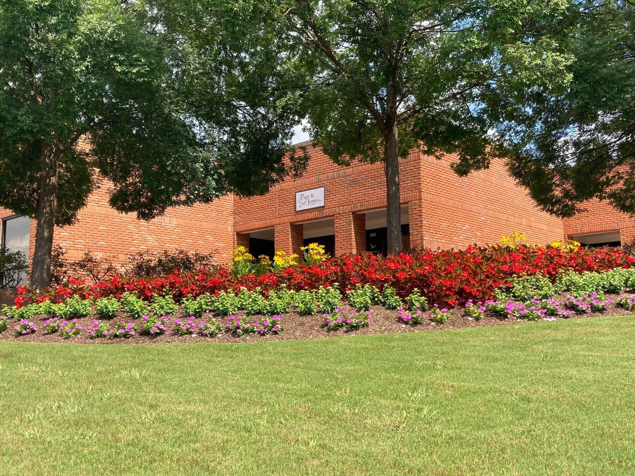 234 Aquarius Dr, Birmingham, AL for lease Building Photo- Image 1 of 4