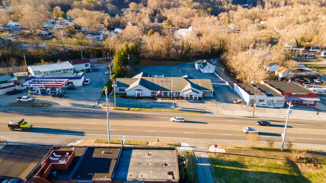 More details for 700 W Central Ave, LaFollette, TN - Retail for Sale