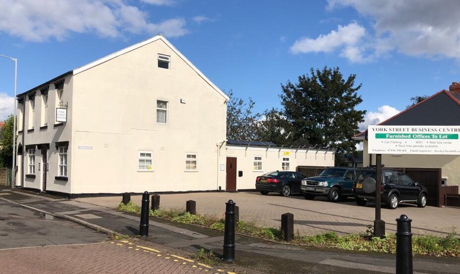 33 York St, Wolverhampton à louer - Photo du bâtiment - Image 2 de 5