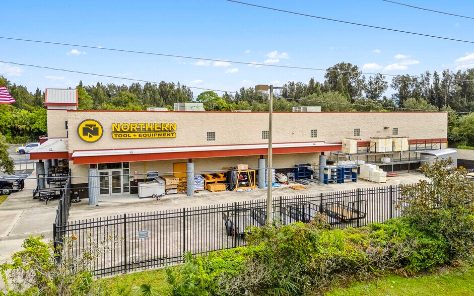 3555 W New Haven Ave, Melbourne, FL à vendre - Photo du bâtiment - Image 3 de 6