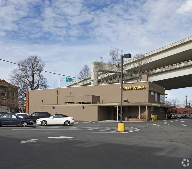 1640 NW 19th Ave, Portland, OR à louer - Photo du bâtiment - Image 3 de 3