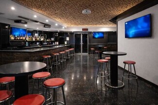 Plus de détails pour Multi-résidentiel à vendre