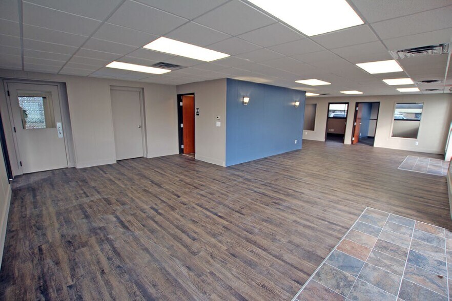 4224 Martin Rd, Commerce Township, MI à louer - Photo intérieure - Image 2 de 4