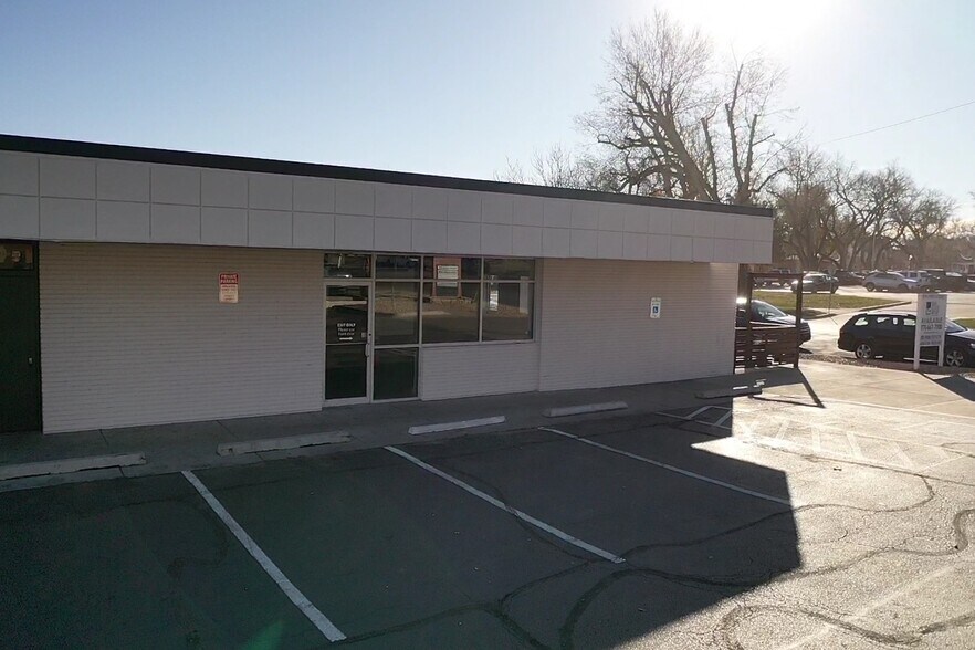 807 17th St, Greeley, CO for lease - Building Photo - Image 3 of 17