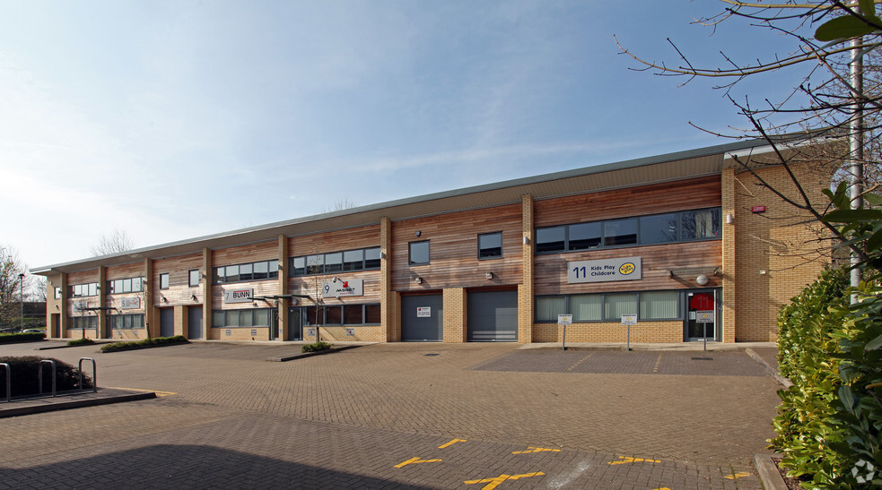 3-11 Roebuck Way, Milton Keynes for sale - Building Photo - Image 1 of 11