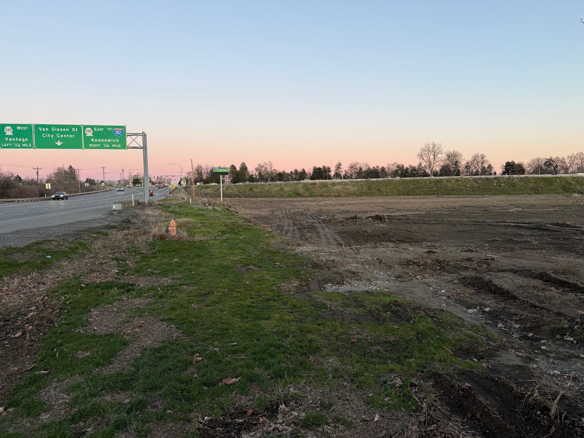 2517 Van Giesen St, Richland, WA à vendre Photo principale- Image 1 de 6