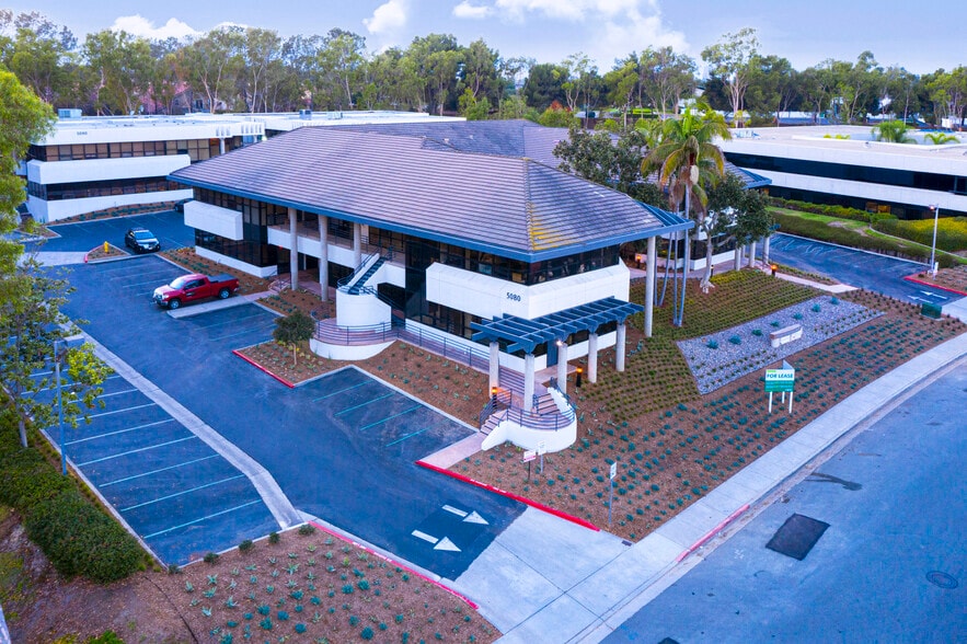 5080 Shoreham Pl, San Diego, CA à vendre - Photo du bâtiment - Image 2 de 12