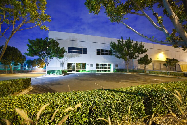 Plus de détails pour 6700-6750 Artesia Blvd, Buena Park, CA - Industriel à louer