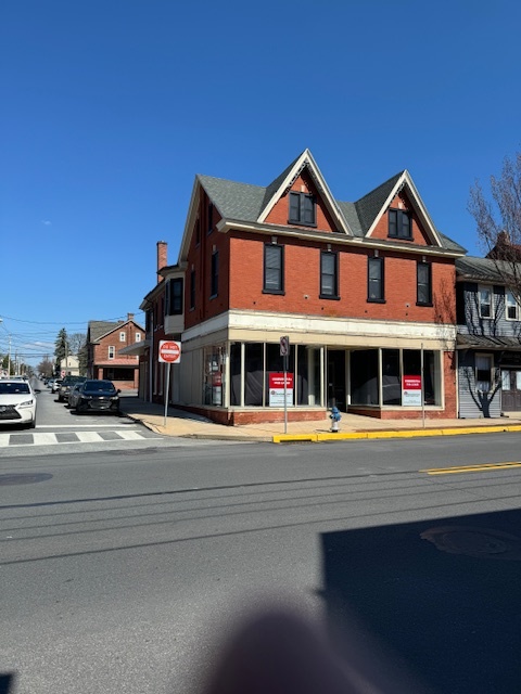 101-115 S Market St, Elizabethtown, PA for lease Building Photo- Image 1 of 9