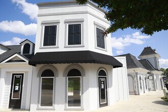 1053 S Lake Cir, Morrow, GA for lease Building Photo- Image 2 of 2