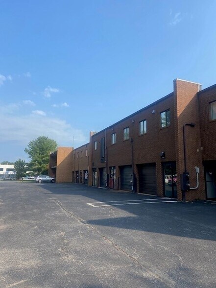 10075 Tyler Ct, Ijamsville, MD à louer - Photo du bâtiment - Image 2 de 2