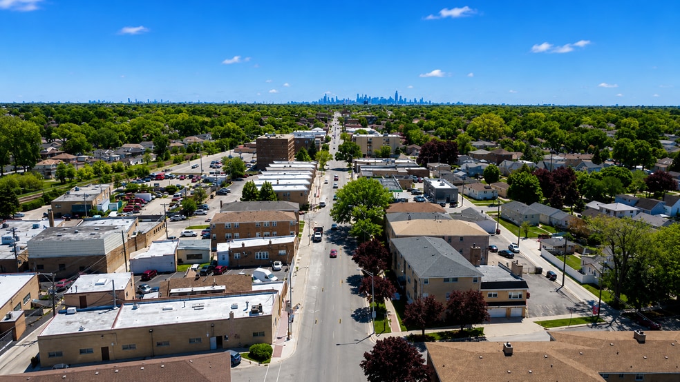 Grand Ave C3 Assemblage portfolio of 3 properties for sale on LoopNet.ca - Aerial - Image 2 of 12