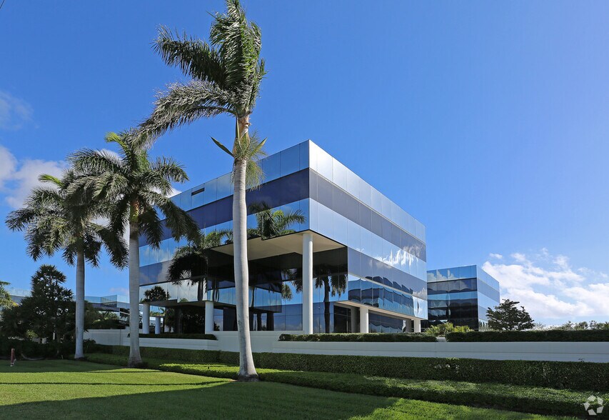 4800 N Federal Hwy, Boca Raton, FL à louer - Photo du bâtiment - Image 2 de 73