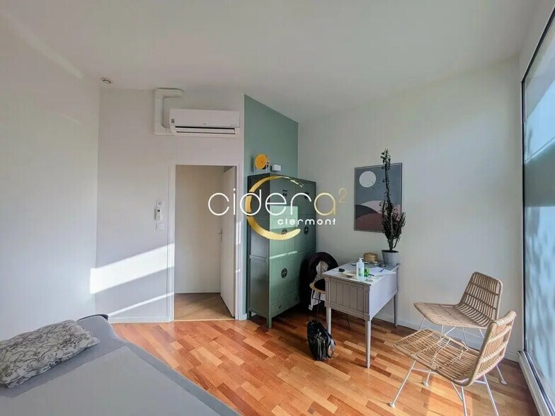 Office in Clermont-Ferrand for lease - Interior Photo - Image 2 of 6