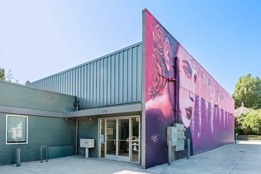 2544 NW Upshur St, Portland, OR for lease - Building Photo - Image 2 of 10