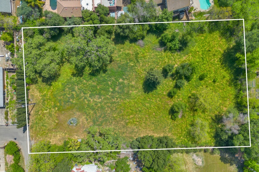 8004 Archer Ave, Fair Oaks, CA à vendre - Photo du bâtiment - Image 2 de 18