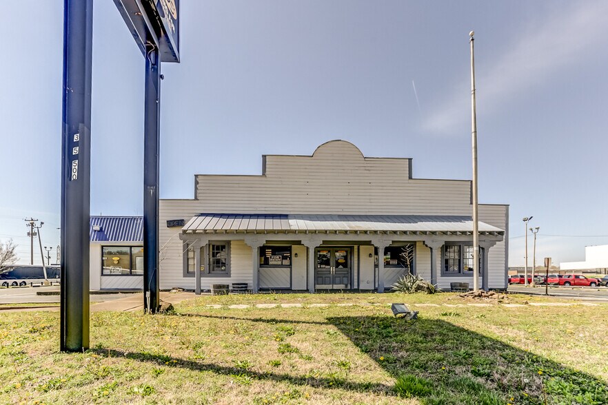 2551 Mt Moriah Rd, Memphis, TN à louer - Photo principale - Image 1 de 19