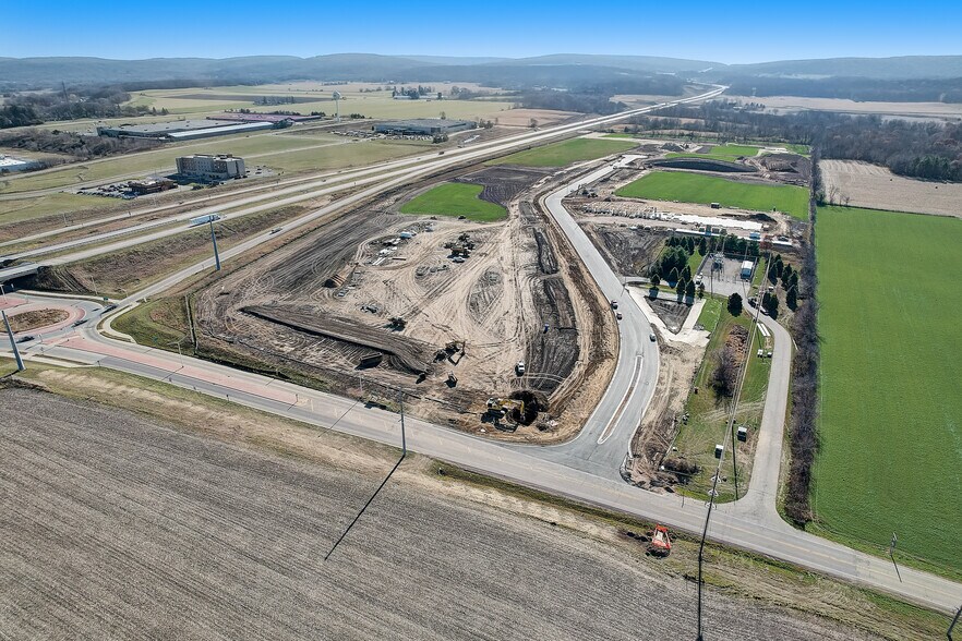 E10857 County Rd W, Baraboo, WI à vendre - Photo du bâtiment - Image 3 de 5