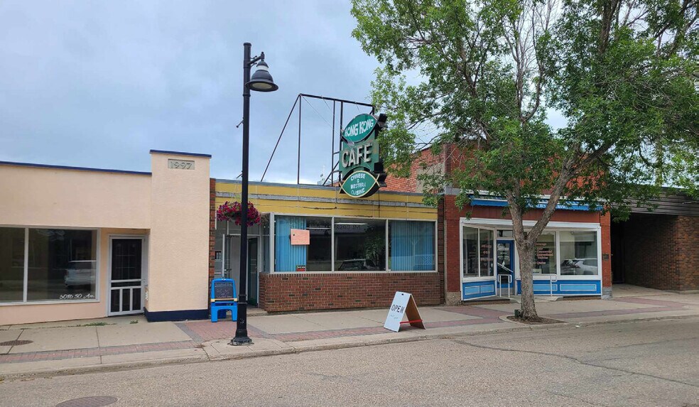 5014 50 Av, Ponoka, AB à vendre - Photo du bâtiment - Image 1 de 1