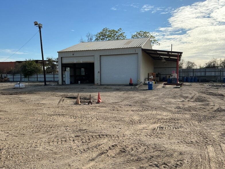 3021 Hwy 190 W, Port Allen, LA for lease - Building Photo - Image 2 of 18