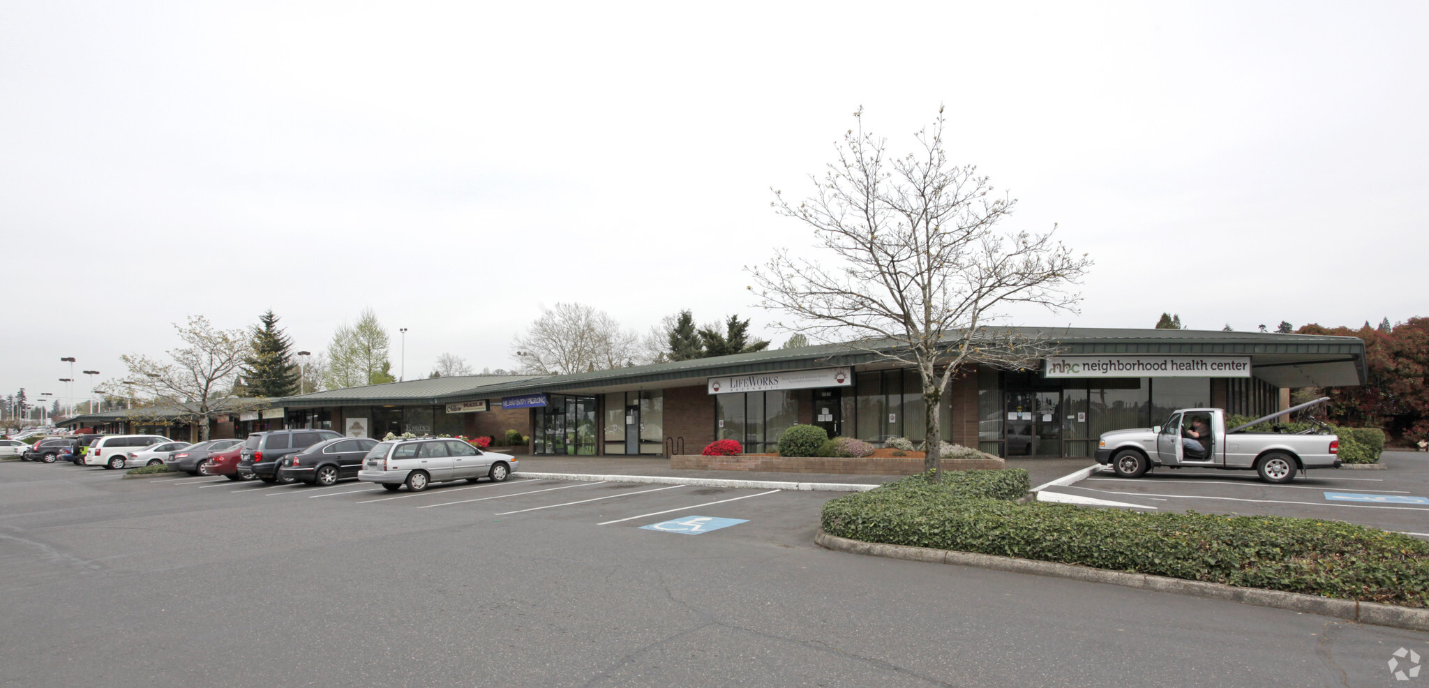 17022-17070 SE McLoughlin Blvd, Milwaukie, OR for sale Primary Photo- Image 1 of 1