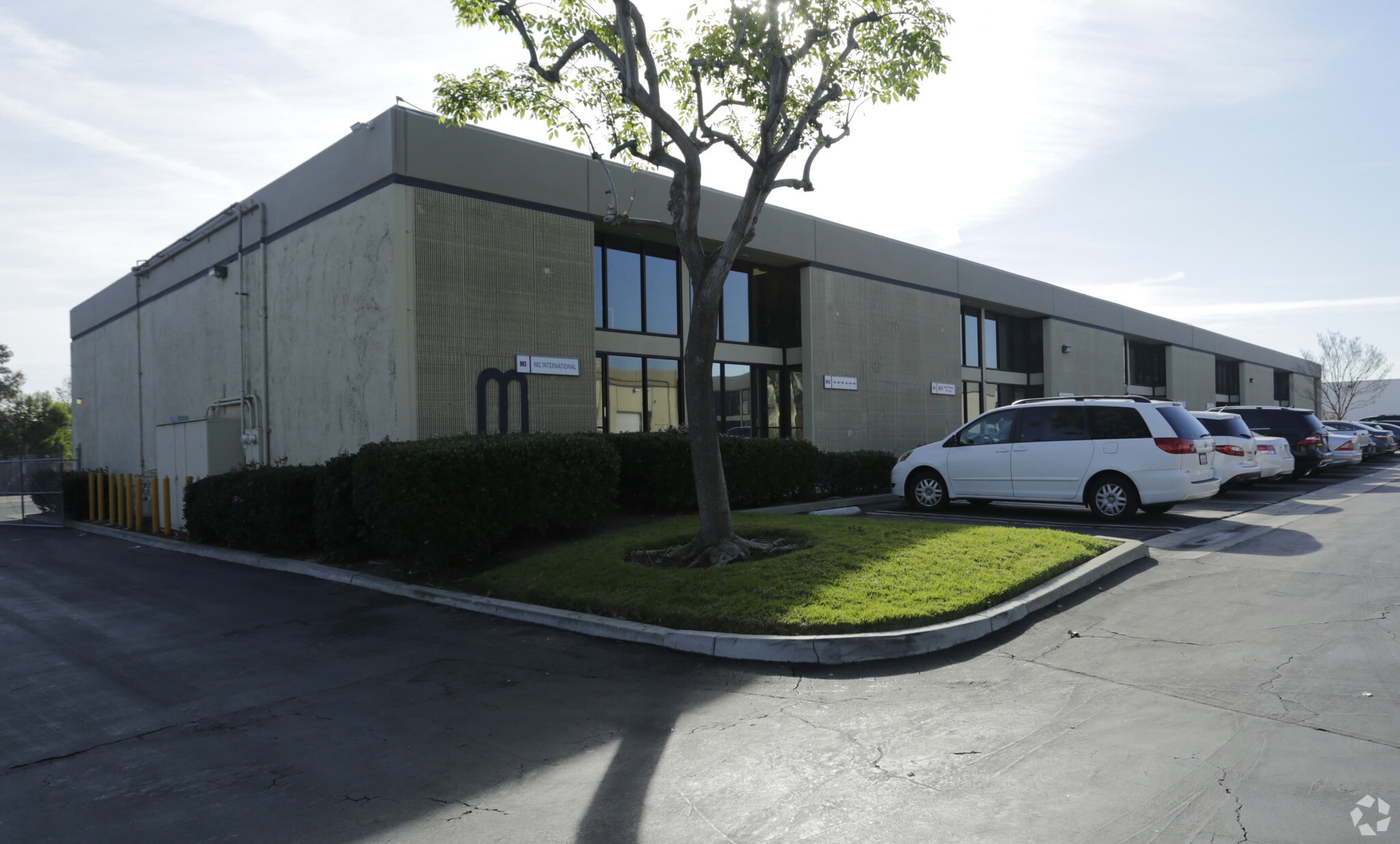 2750 Oregon Ct, Torrance, CA à louer Photo du bâtiment- Image 1 de 11