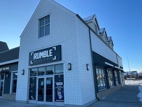 80 Mahogany Rd SE, Calgary, AB à louer Photo du bâtiment- Image 1 de 8