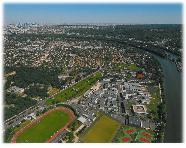 Office in Croissy-sur-Seine for sale - Building Photo - Image 3 of 9